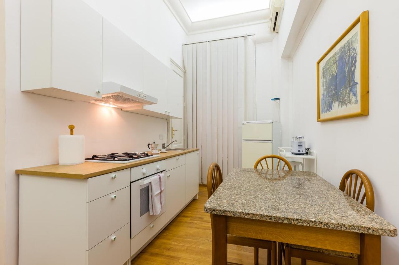 A Due Passi Dal Lungomare Di Mergellina By Wonderful Italy Apartment Napoli Exterior foto